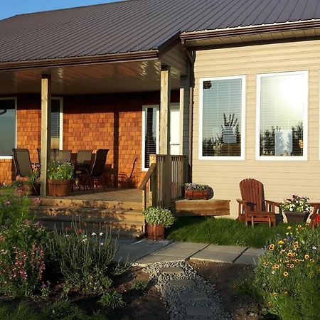 Anna'S Prairie Comfort B & B Moose Jaw Esterno foto
